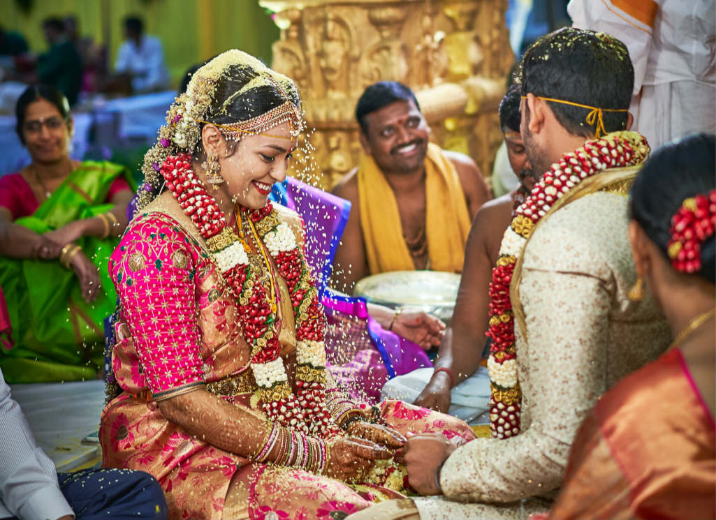 Assister in a traditional wedding ceremony - Roots Travel