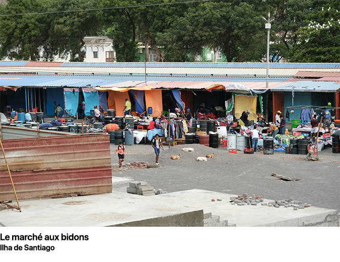 Le marché aux bidons santiago